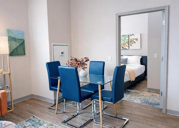 Modern 2br In South Loop Near Soldier Field, Grant Park, Downtown, & Lakefront Trail